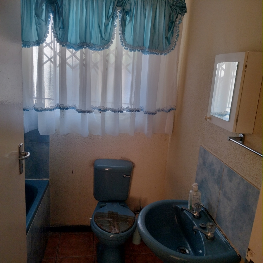 To Let 3 Bedroom Property for Rent in Tlhabane West North West